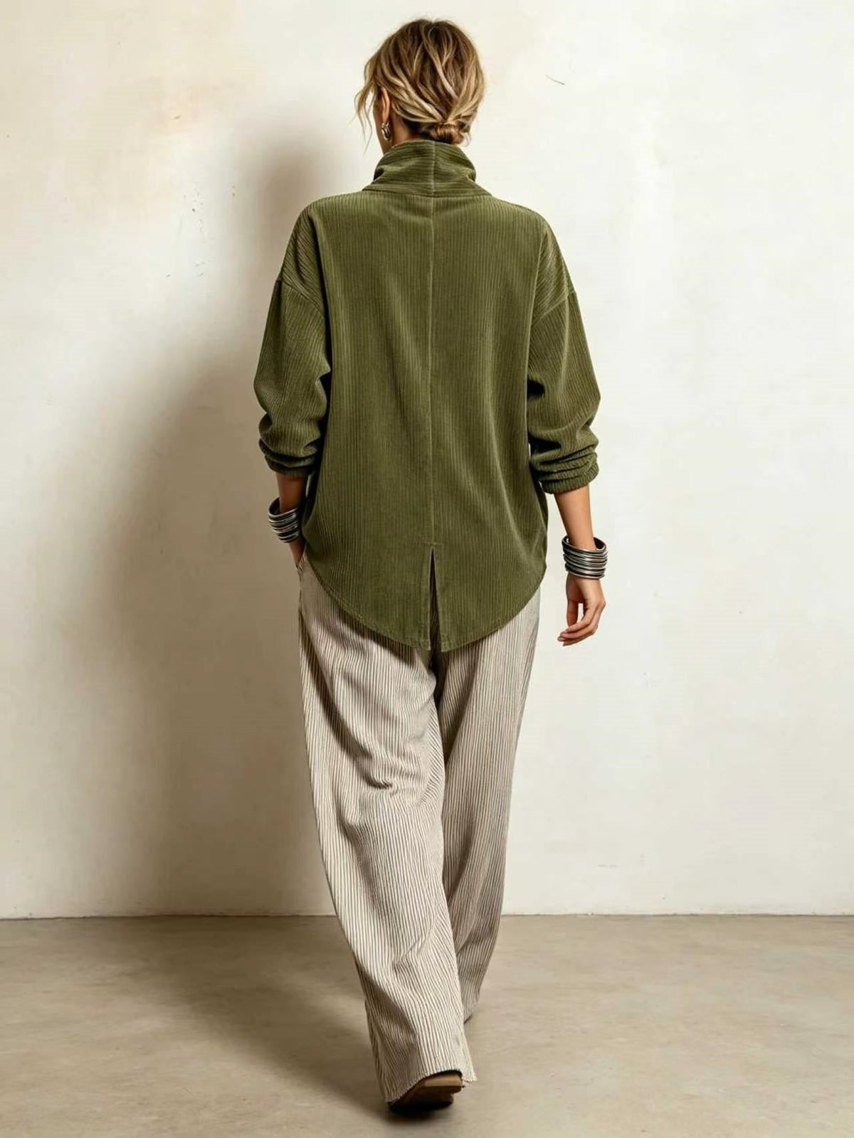 Elara | Maglione in velluto a coste con collo alto