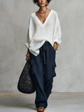 Blusa in Lino Bianco con Scollo a V & Pantaloni Larghi Blu Navy Set di Due Pezzi